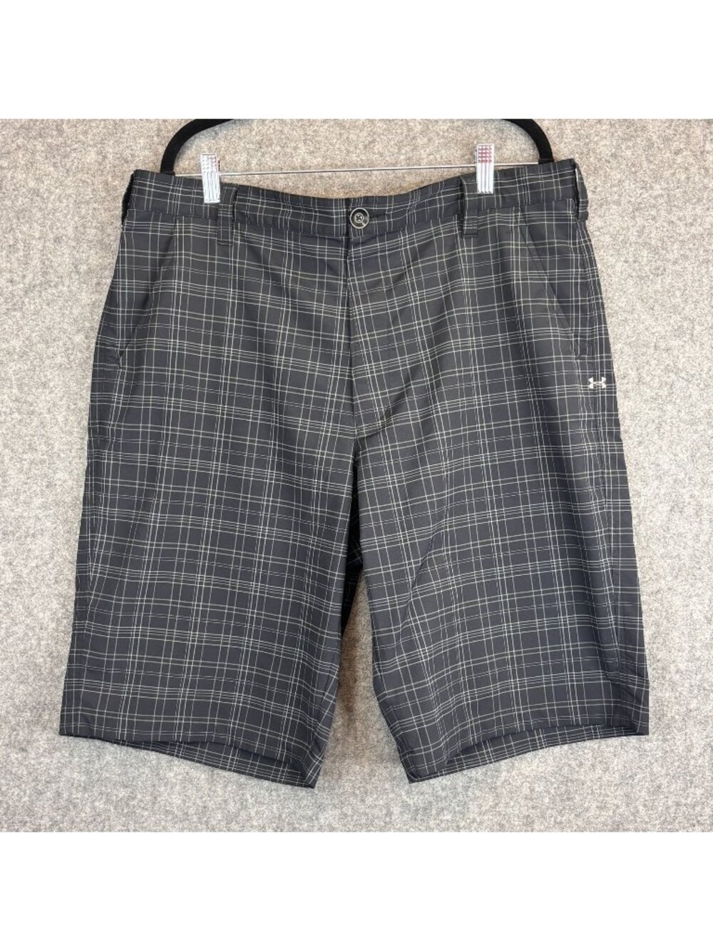 Under Armour Mens Size 36 Performance Golf Shorts Plaid Black Stretch UA EUC